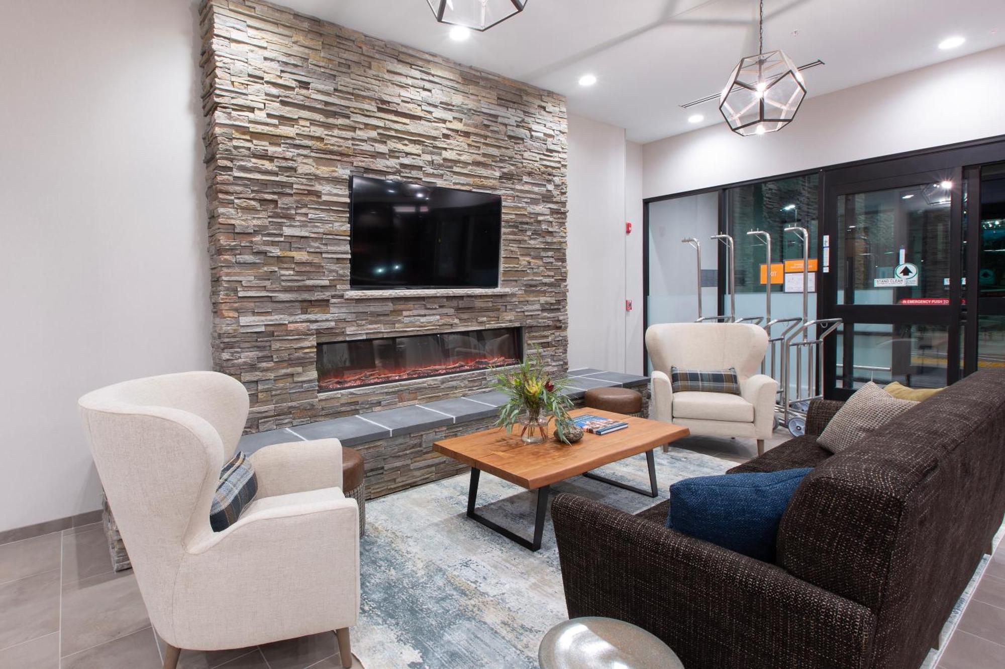 La Quinta Inn And Suites By Wyndham リンカーン エクステリア 写真