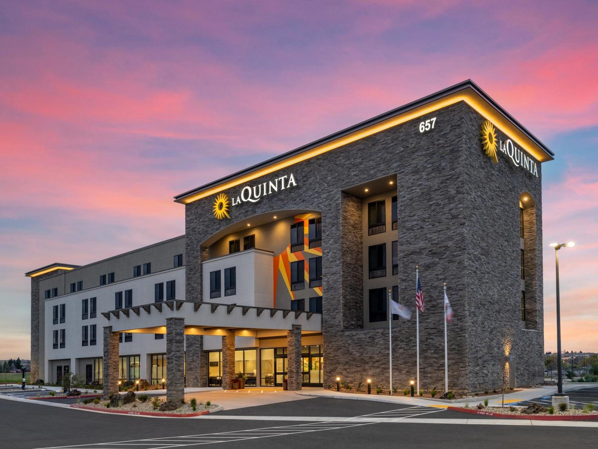 La Quinta Inn And Suites By Wyndham リンカーン エクステリア 写真